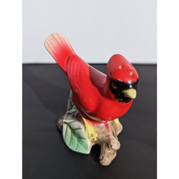Vintage Red Cardinal Salt and Pepper Shaker's | Made in Japan - Picture 2 of 7